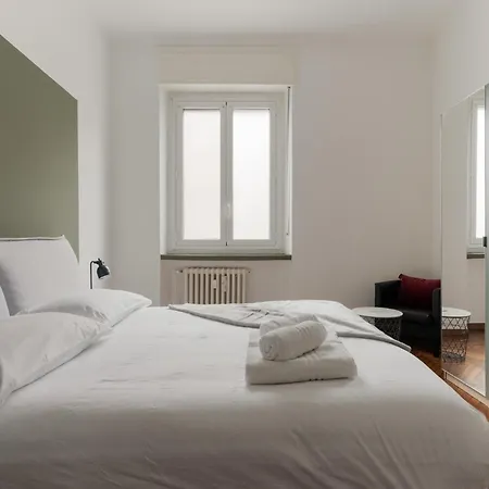 Lejlighed Guesthost - Morazzone Bright And Cozy Design Flat