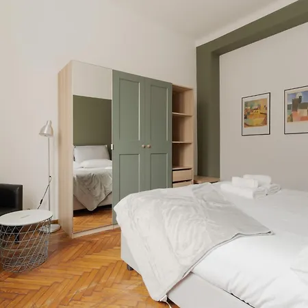 Appartement Guesthost - Morazzone Bright And Cozy Design Flat