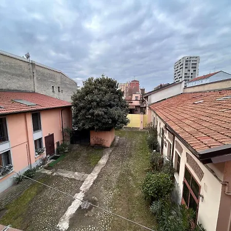 Cozy Near Dergano Metro Station Apartamento *