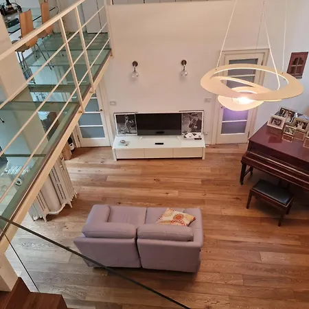 Cozy Garden In Milánó