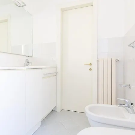 アパート Eleganza In Porta Venezia - 4 Posti Letto Con Ac *