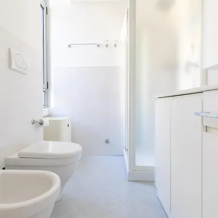 アパート Eleganza In Porta Venezia - 4 Posti Letto Con Ac *