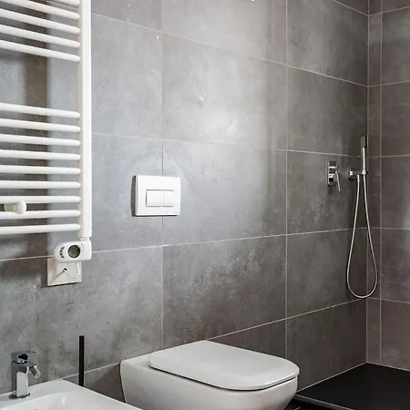 Апартаменты The Luxe Naviglio - 5 Min From Metro M4 Frattini *