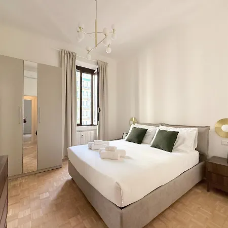 아파트 Bright And Spacious In The Heart Of Citta Studi 밀라노
