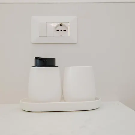 公寓 Modern One-bedroom With Terrace - Naviglio Martesana *