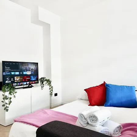 Peaceful Oasis With Balcony And Parking, * מילאנו