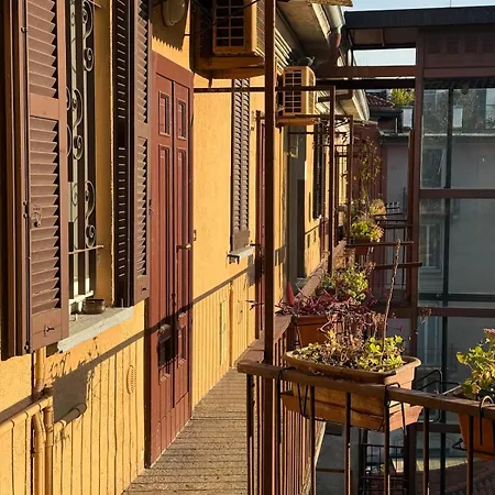 Apartment Bollicina In The Hart Of Navigli - Private Garage *