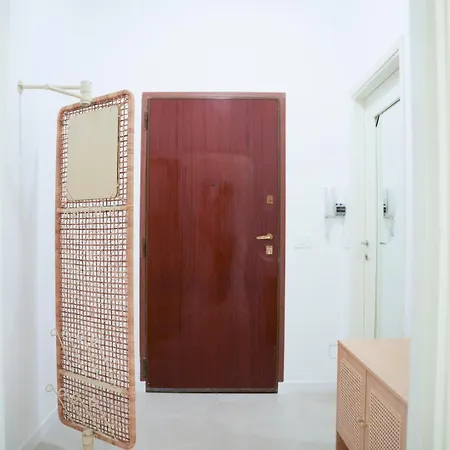 Apartament Navigli-metro-moda & Design District Ac & Self Check-in