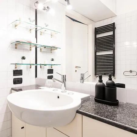 Easylife - - Alessi 1 - Navigli ミラノ