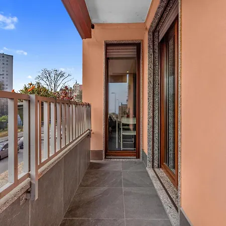 San15 - Elegant With View - Apartman *