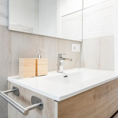 Easylife - - Paoli 6 P3 - Navigli Apartment Milan