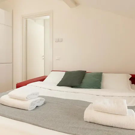 Bansky Nest - New Exclusive Milánó