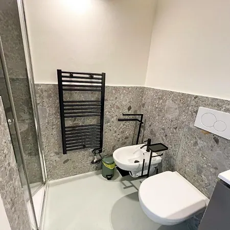 Luxury Elegant Penthouse 3 Bedrooms, 2 Bathrooms * Mediolan