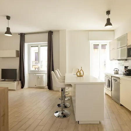 Artstay - Near Metro, Train Station, Isola Daire
