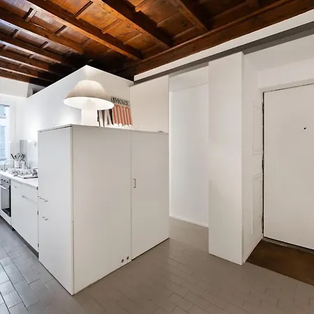 Daire Corso Magenta Historic