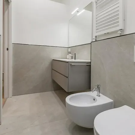 Luxury 2-bedroom Station Appartement