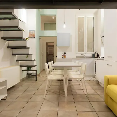 Charming Near M1 Loreto And Iconic Tram 1 To Center *