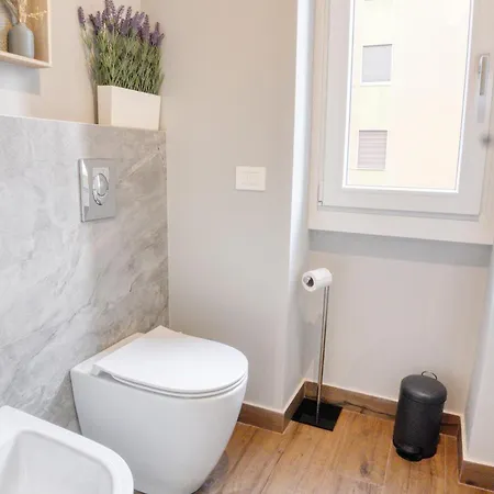 Darsena Contemporary - Spacious 2br A Few Steps From Centre Apartamento