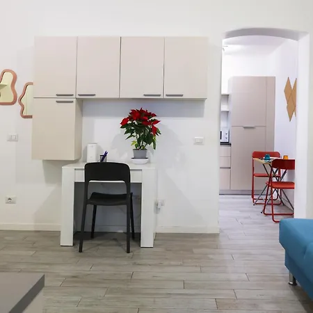 Apartment Open Space Con Veranda A Citta Studi *
