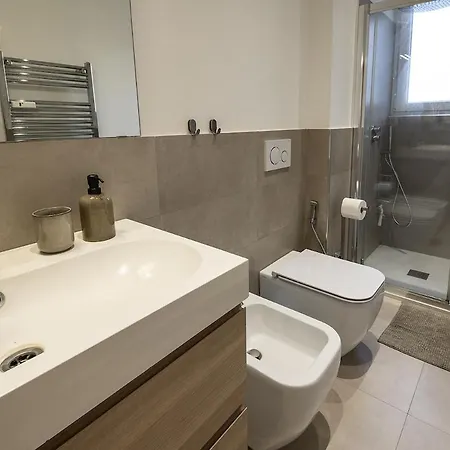 Porta Venezia - 10 Minuti Dal Duomo Apartamento Milão