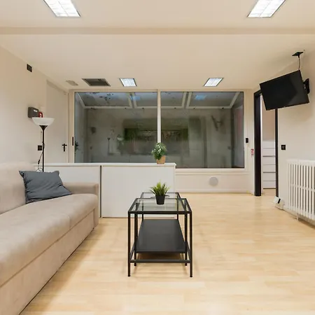 شقة Urban Loft With Pool Table - M3 And Train Station - Duomo In 10 Min ميلان