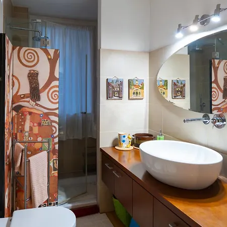 Appartamento Bilocale In Porta Venezia-metro-buenos Aires-wifi-ac Milano