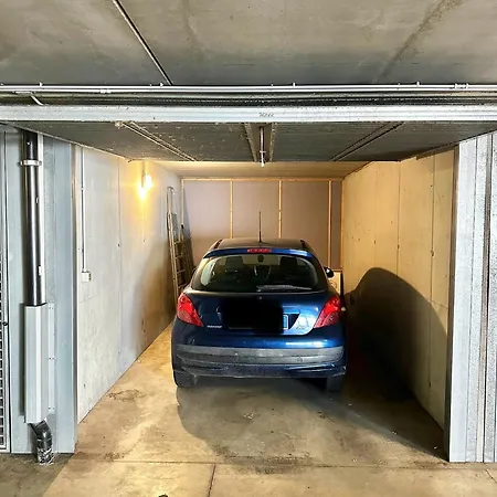Peaceful Oasis With Balcony And Parking, מילאנו