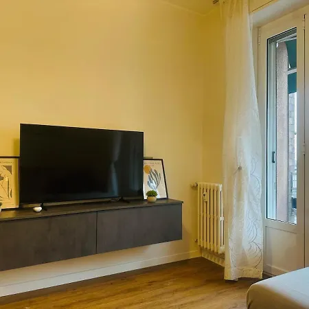 Cassala 45 - Di Design Ristrutturato, 2 Camere, Navigli דירה