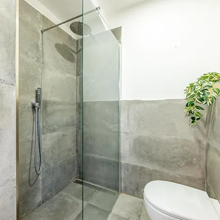 아파트 Colonna Lovely Loft - 10 Min Duomo - Buonarroti M1 *