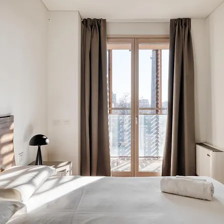 Giaxtower Palestra & Piscina Pure Living 5' Piano * Milano