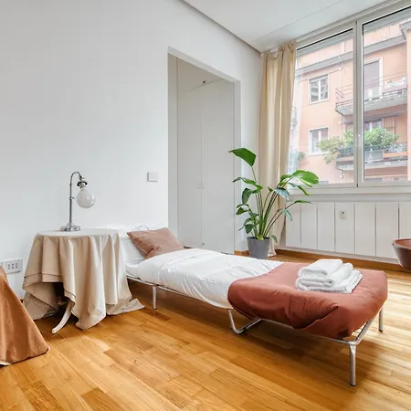 Just Urban - Exclusive 1br Center With Balcony *