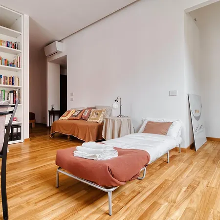Just Urban - Exclusive 1br Center With Balcony Appartement