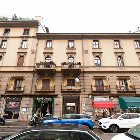 Near Station And Porta Venezia * Milaan