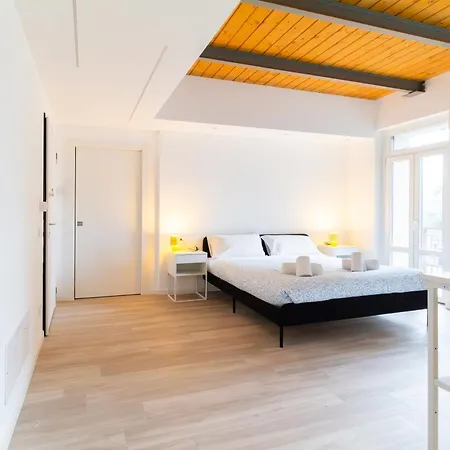 East Appartement *