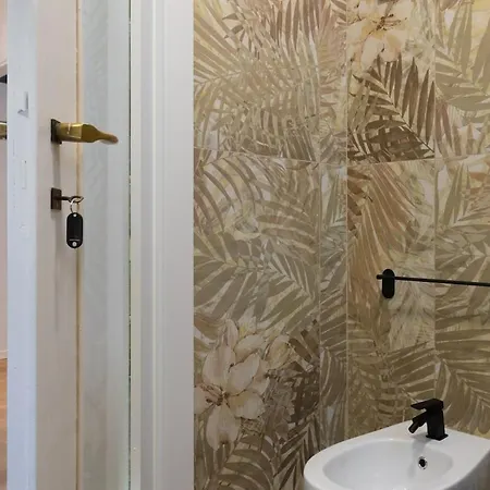 M11 Isola Apt, M3 Duomo Centrale Trilocale Con Due Bagni, Wifi E Ac דירה