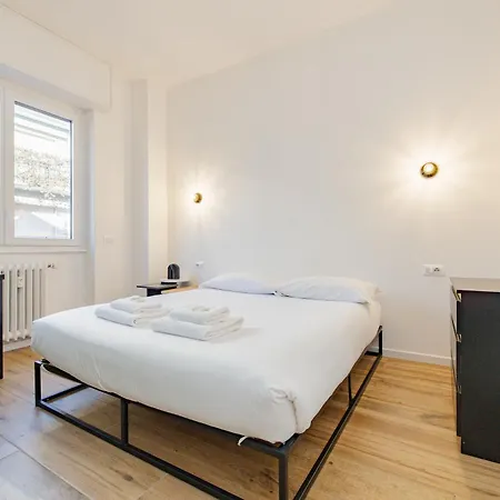 Modern One-bedroom With Terrace - Naviglio Martesana