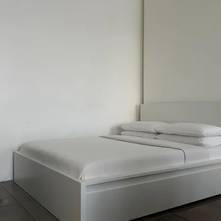 Lägenhet Urban Retreat Minutes Away From Duomo Cathedral *