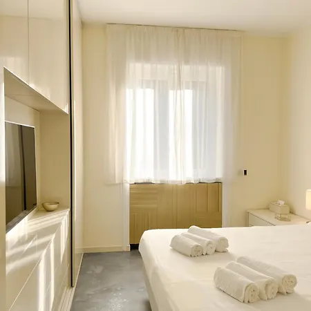 Al Cinque Apartment *