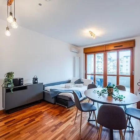 Apartament Tolstoj 1, Superior By Smartstay - Via Tortona, M4, Navigli Mediolan