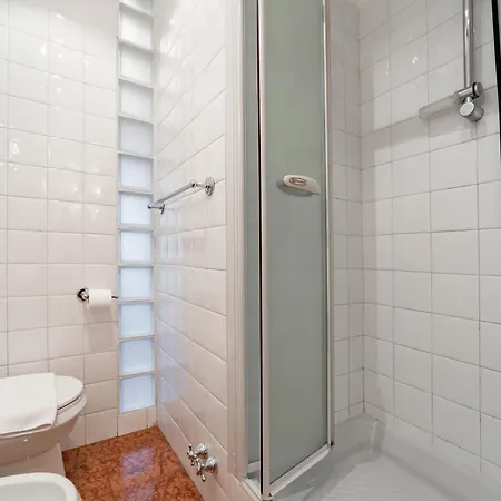 4 Min From Porta Genova Station With Whirlpool Apartmán Milán