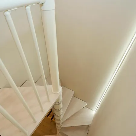 Apartament Atmosphere House 15 Minutes Walk From Duomo Mediolan