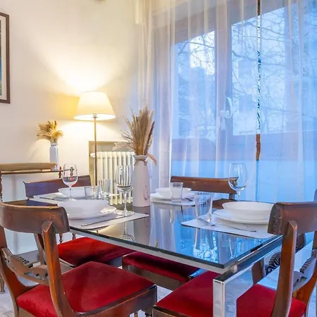 - Spacious And Bright Apartment, Elegant Area 밀라노
