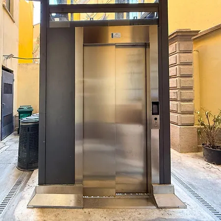 Via Torino Heart -apartment In The Heart Of *
