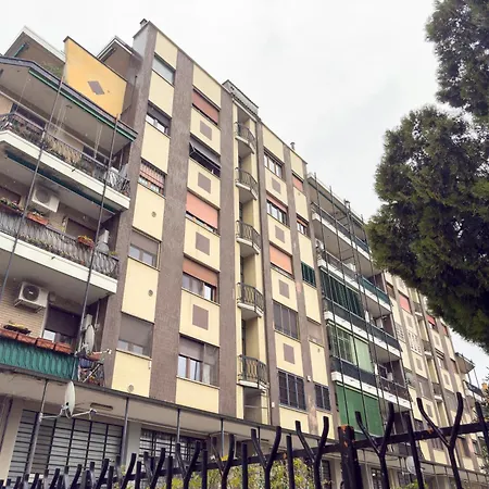 Modica, 16 - Near Iulm Διαμέρισμα