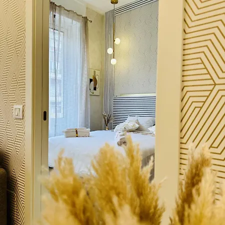 District Flat * Milano
