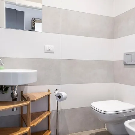 Lovely Very Near Zara Metro Station M3m5 *