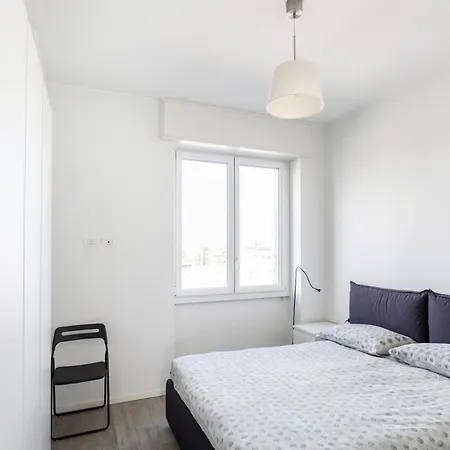 شقة Lovely Very Near Zara Metro Station M3m5