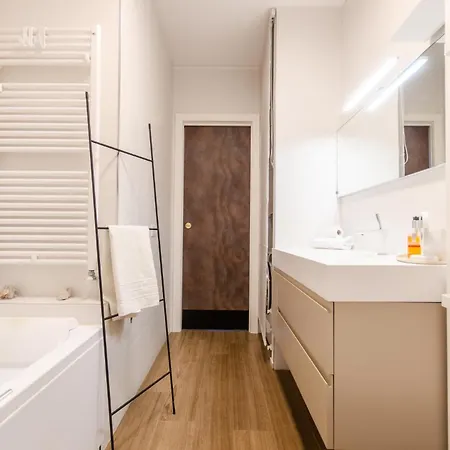 Anfossi Home, In Porta Romana, Design E Comfort, Con Grande Terrazza Privata, Vista Parco Appartement