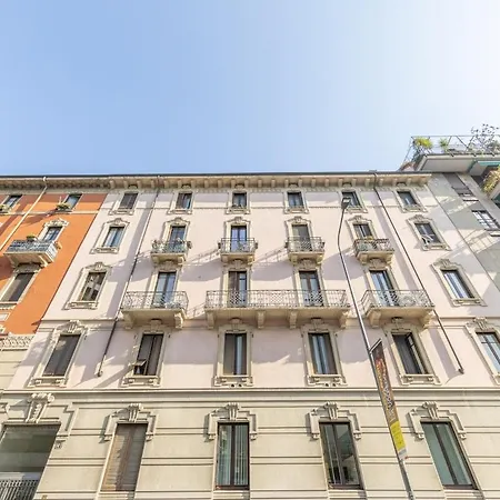 Eleganza In Porta Venezia - 4 Posti Letto Con Ac アパート ミラノ