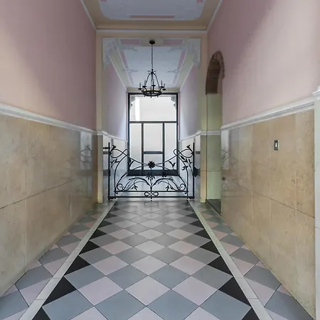 Apartment Luxury 2-bedroom Station *